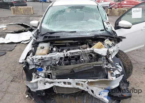 2015 Ford Focus Se z USA, uszkodzony, nr VIN 1FADP3K2XFL301160